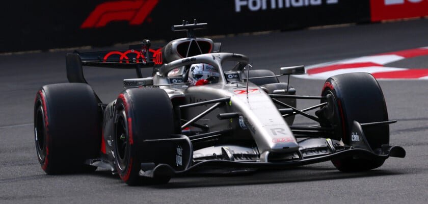 Audi termina GP do Azerbaijão sem pontos e lamenta limitação de velocidade de reta