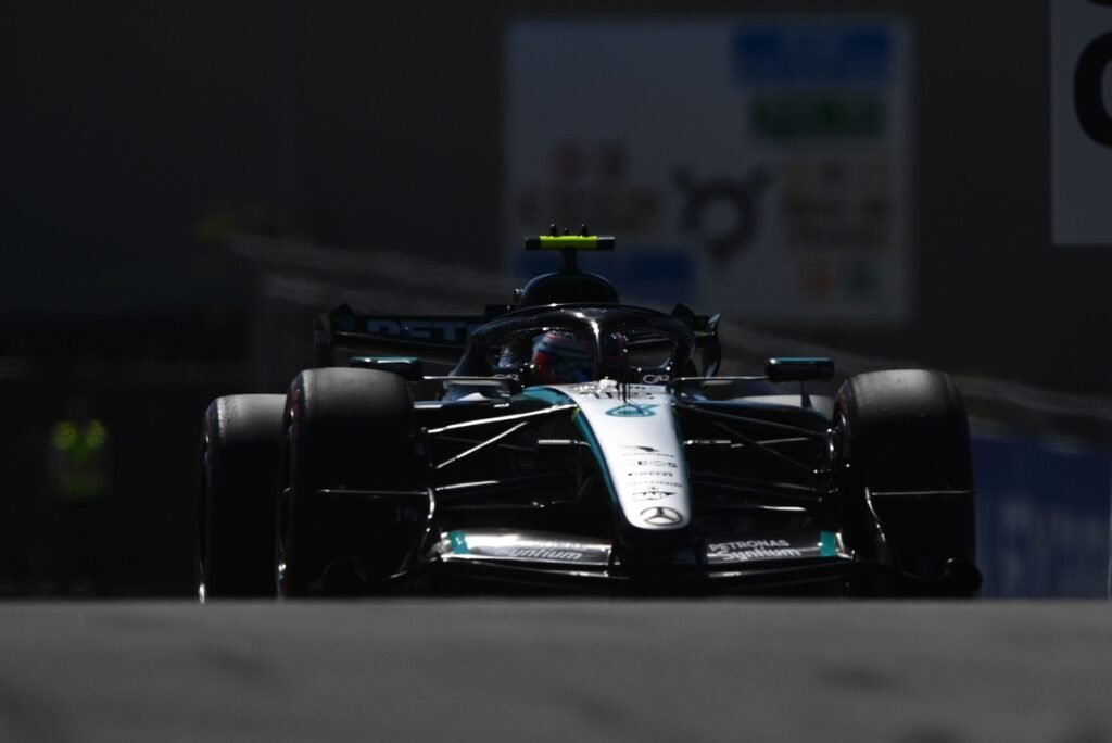 Treino Livre 1 do GP do Azerbaijão abre etapa com pista escorregadia e retorno de Hadjar