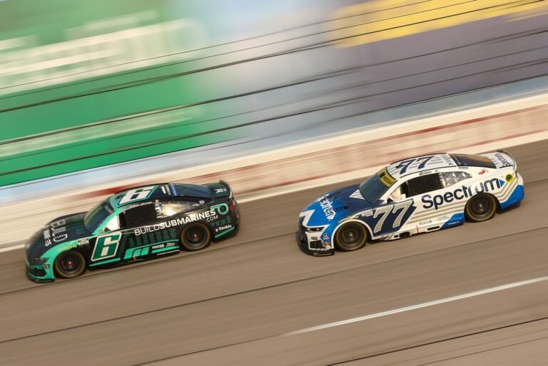 Keselowski parte para cima de Hocevar após toque em Darlington: “O dia dele vai chegar, e vai ser duro”