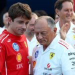 Toque entre Leclerc e Hamilton na largada recoloca Vasseur sob pressão na Ferrari