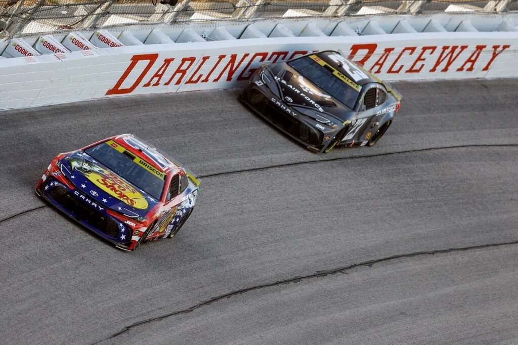 Southern 500 abre o Chase da NASCAR Cup em Darlington com Hamlin como cabeça de chave