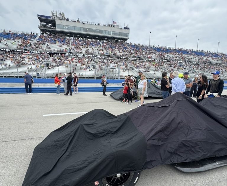 Chuva adia largada da corrida 1 da Indy em Milwaukee e bandeira verde passa para 16h30