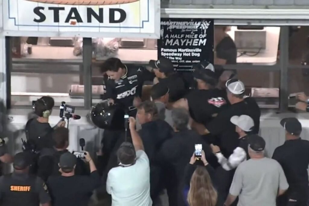 Denny Hamlin pede banimento após ataque a Corey Heim em Martinsville
