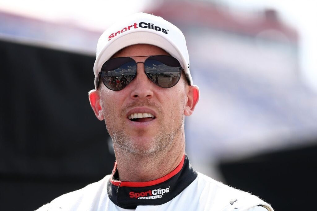 Hamlin lamenta erro nos boxes e toque com McDowell após abrir o Chase em 18º