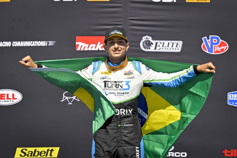 Leonardo Escorpioni chega à decisão da Pro 2000 perto do título e de uma vaga na Indy NXT