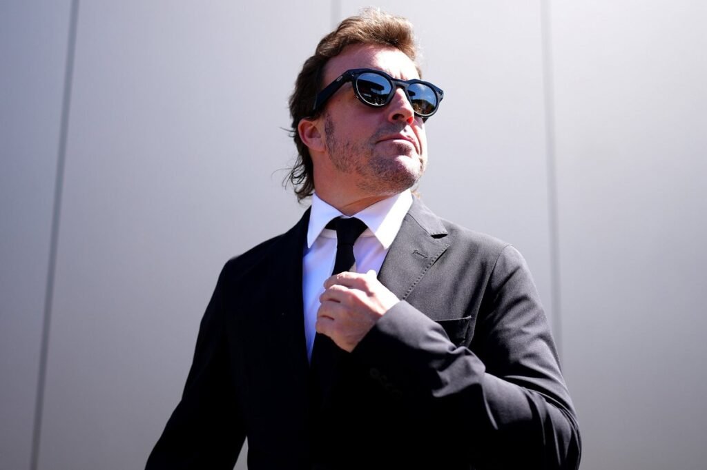 Alonso adia decisão sobre 2027 e admite futuro em aberto na Aston Martin