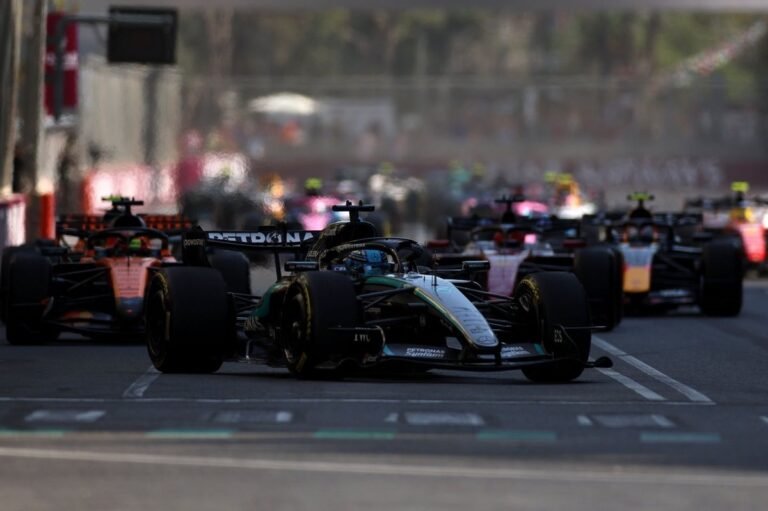 GP do Azerbaijão tem corrida no sábado; largada teve avanço de Piastri e Norris