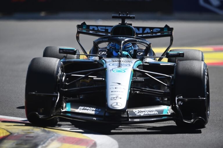 Mercedes adia troca da unidade de potência de Russell e afasta punição no Azerbaijão