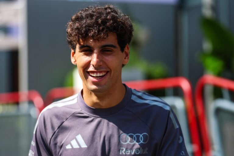 Bortoleto vê avanço da Audi com novo pacote para Baku, mas evita prever ganho na pista