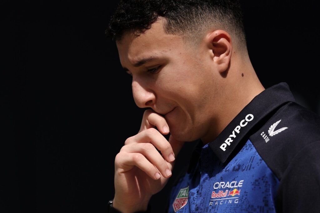Red Bull confirma contrato de longo prazo com Hadjar em meio à temporada de estreia