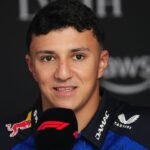 Hadjar segue fora do GP da Espanha, e Lawson volta ao carro da Red Bull