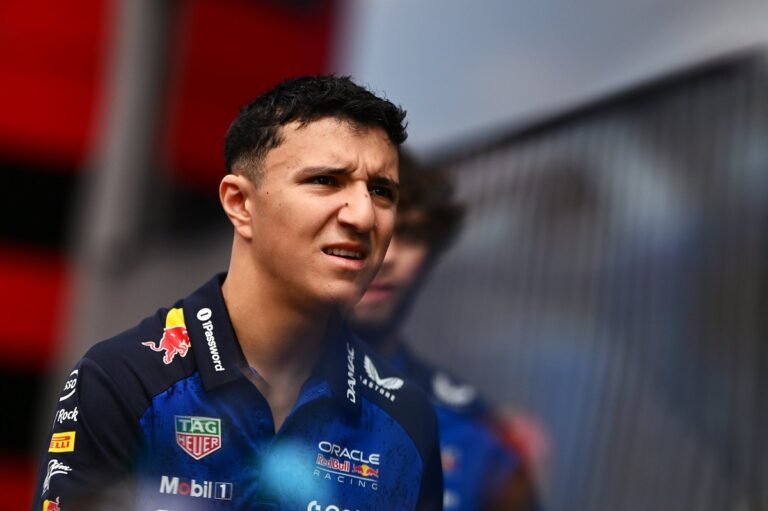 Red Bull confirma Lawson no lugar de Hadjar no GP da Itália; Tsunoda assume vaga na Racing Bulls