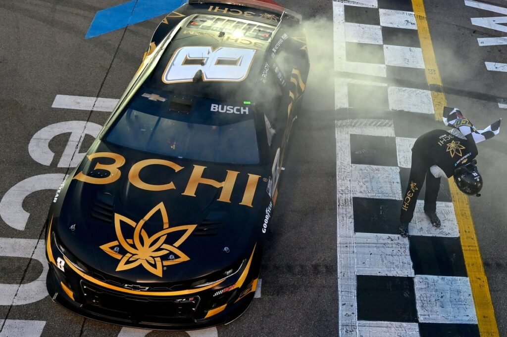 Última vitória de Kyle Busch na Cup veio com domínio em Gateway e marcou 25ª pista diferente