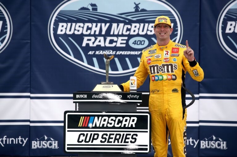 Kyle Busch deixou em Kansas um dos capítulos mais marcantes de sua carreira na NASCAR
