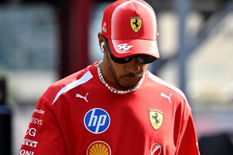 Hamilton critica plano de encurtar corridas da F1 em 2027: “Deveriam ser mais longas”