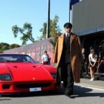 Hamilton chega a Monza com Ferrari F40 restaurada e chama atenção no paddock