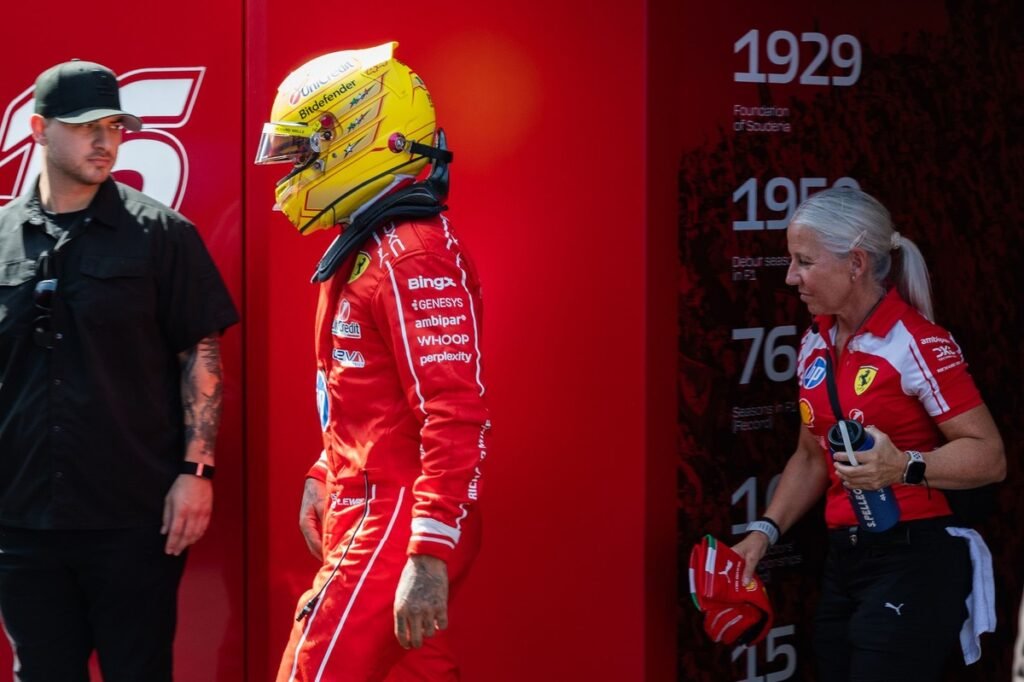 Ferrari evita definir prioridade para Hamilton mesmo com vantagem sobre Leclerc no campeonato