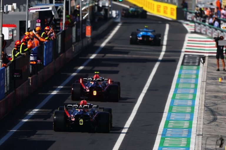 Verstappen diz que carros de 2026 ficaram mais fáceis de guiar e cita Lawson e Tsunoda