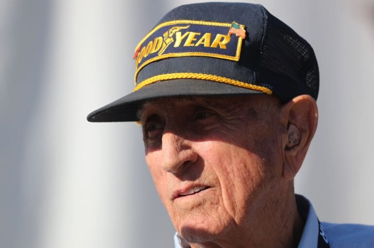 Polícia prende suspeito após furto à casa de Dave Marcis; parte de itens históricos da NASCAR segue desaparecida