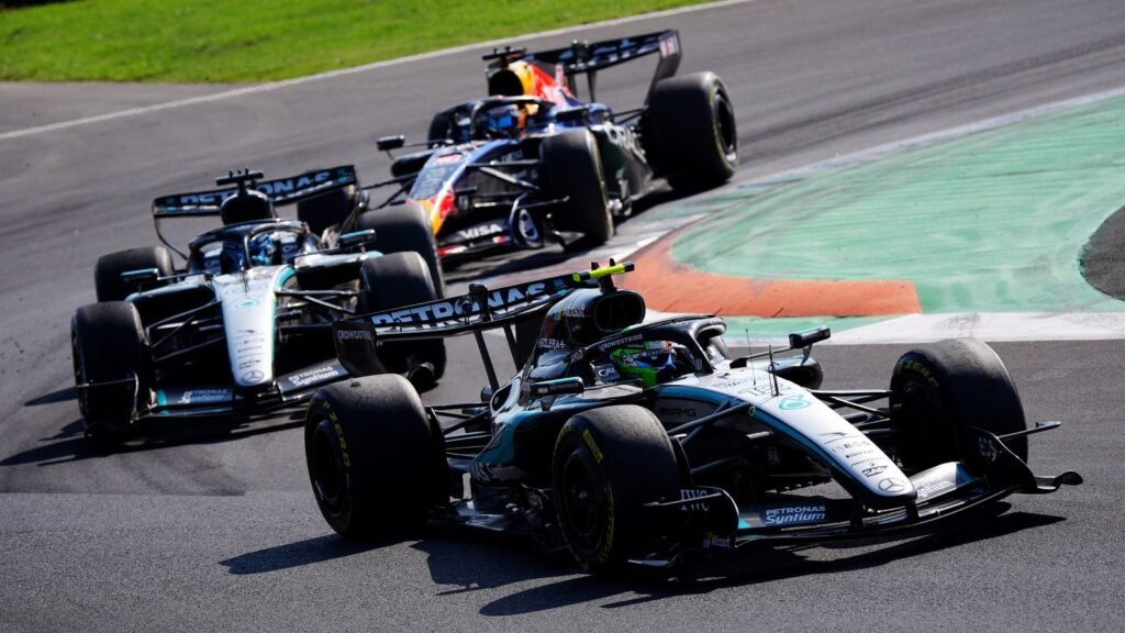 Verstappen vira fator na disputa interna da Mercedes pelo título da F1 2026