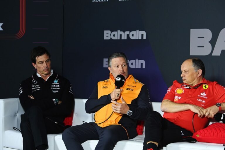 Brown oferece ‘Regras Papaya’ a Wolff, mas McLaren vê Norris e Piastri baterem na Sprint