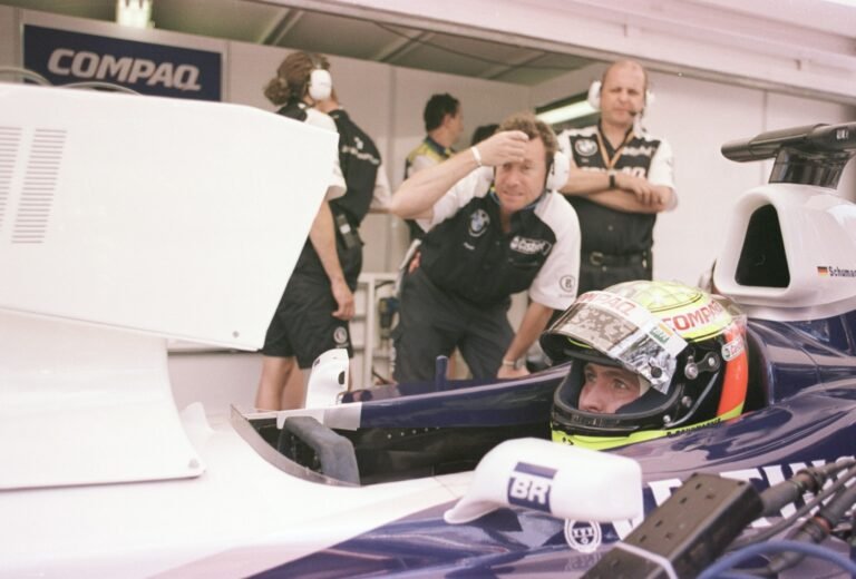 Williams vai à Justiça para recuperar carro histórico usado por Ralf Schumacher em 2001