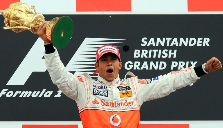 Nyck de Vries diz que sucesso de Hamilton na McLaren mudou aposta da F1 em jovens pilotos
