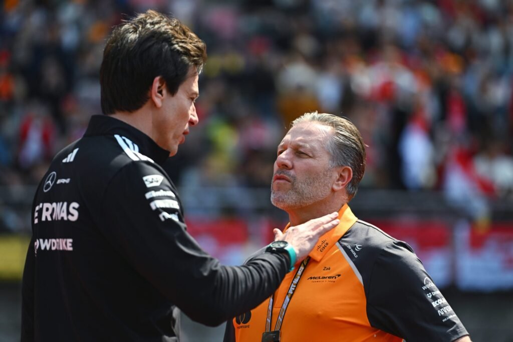 Horner diz que Wolff tem cenário mais confortável na F1 por ligação entre Mercedes e McLaren