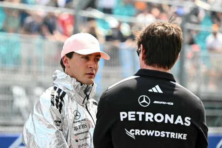 Wolff admite problema da Mercedes e diz que carro favorece Antonelli em comparação com Russell
