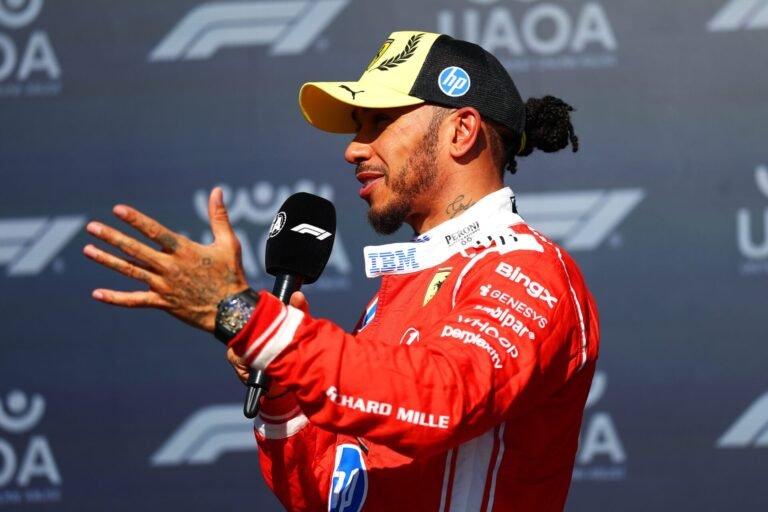 Hamilton chama Vettel de melhor rival que enfrentou na F1 e relembra vitória histórica de 2008
