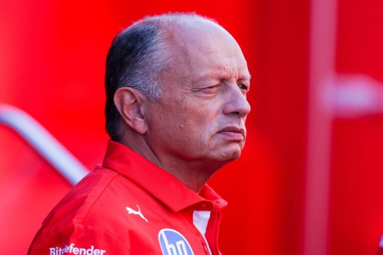 Damon Hill diz que Fred Vasseur ainda não está seguro na Ferrari apesar de apoio público