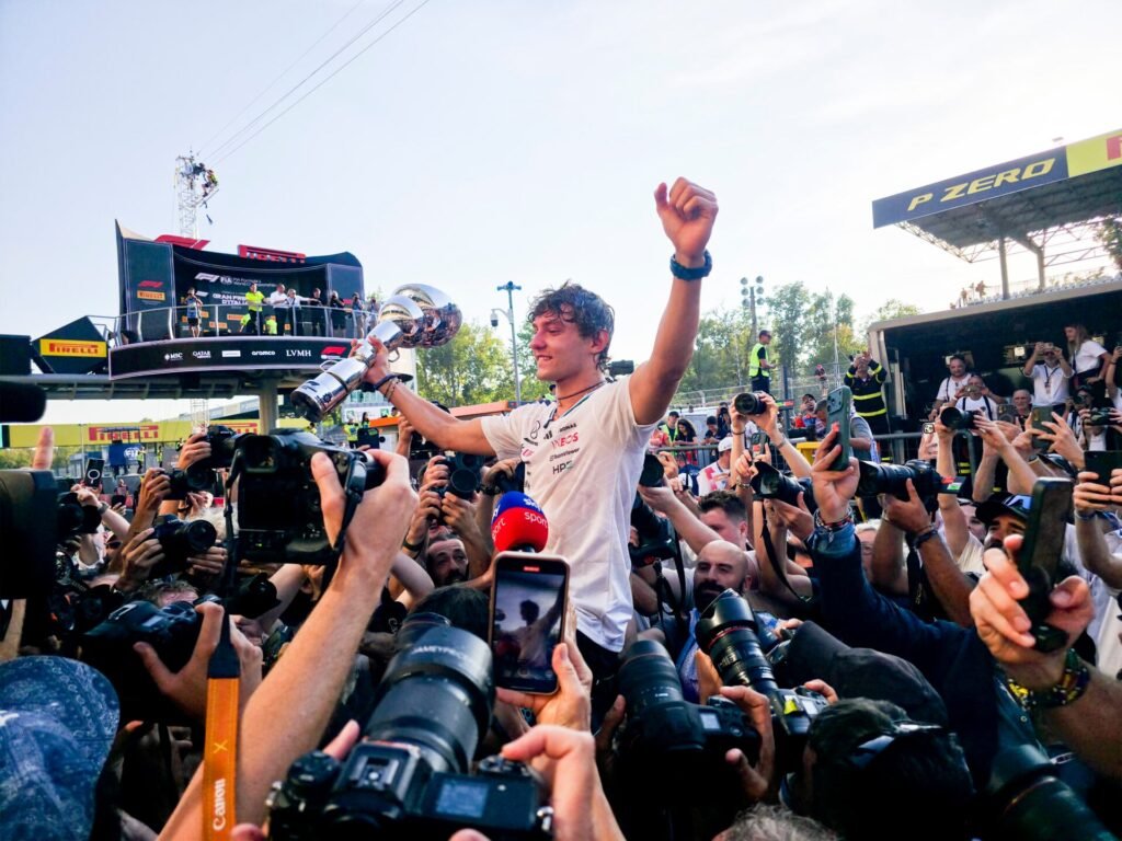 Damon Hill elogia fase de Kimi Antonelli e chama vitória em Monza de momento histórico