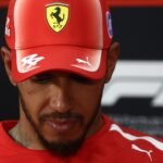 Hamilton diz que Ferrari conviverá com déficit até o fim de 2026 e recebe alerta sobre impacto interno
