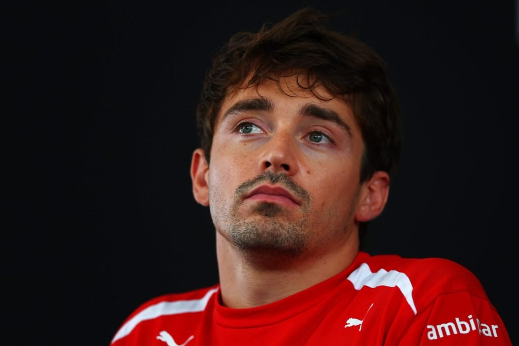 Coulthard diz que não quis atacar Leclerc e explica crítica sobre foco na Fórmula 1