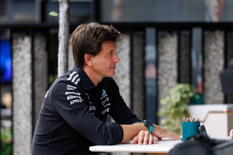 Villeneuve critica fala de Wolff sobre pilotos da Mercedes: “Como pai, não gosto de ouvir isso”