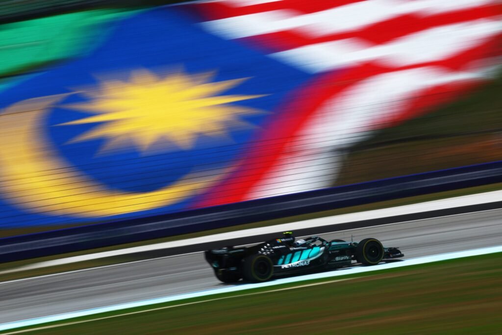Mercedes leva segundo grande pacote de atualizações de 2026 a Sepang, e Antonelli estima ganho de 0s3 por volta