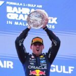 Verstappen volta a vencer no GP do Bahrein e iguala marca de Schumacher na Red Bull