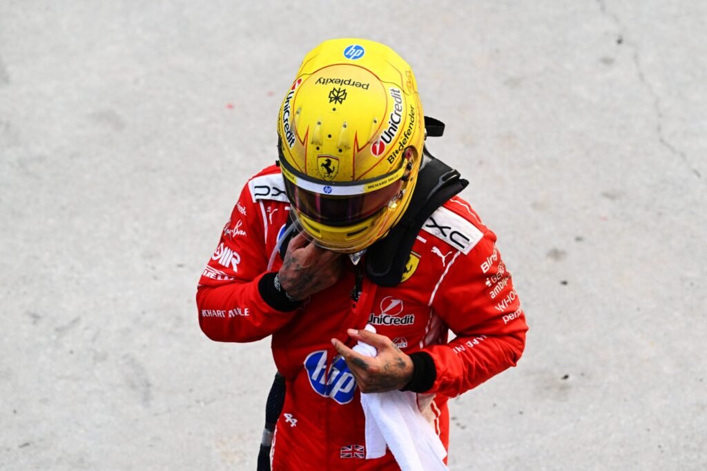 FIA isenta Ferrari por pane de Hamilton na volta de formação do GP do Bahrein