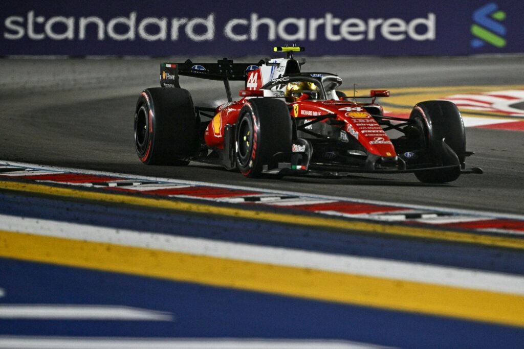 Ferrari corre para levar atualização do SF-26 aos EUA, com assoalho garantido para Hamilton e Leclerc