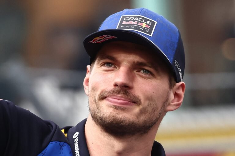 Wolff vê Red Bull na briga pelo título de 2027 após reação de Verstappen