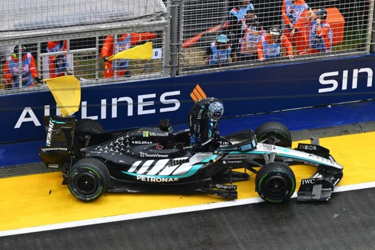 Coulthard critica erro de Russell na Sprint em Singapura após batida na liderança