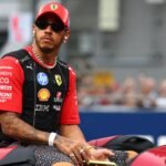 Hamilton acumula atritos com a Ferrari e vê campanha do título ficar mais distante