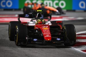 Brundle critica decisão de Hamilton na Ferrari após estratégia frustrada em Singapura