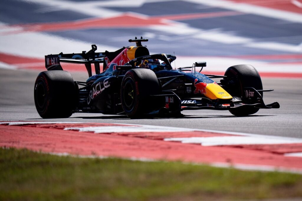 Red Bull mira curvas lentas após dados de Verstappen indicarem ponto fraco no TL2 nos EUA