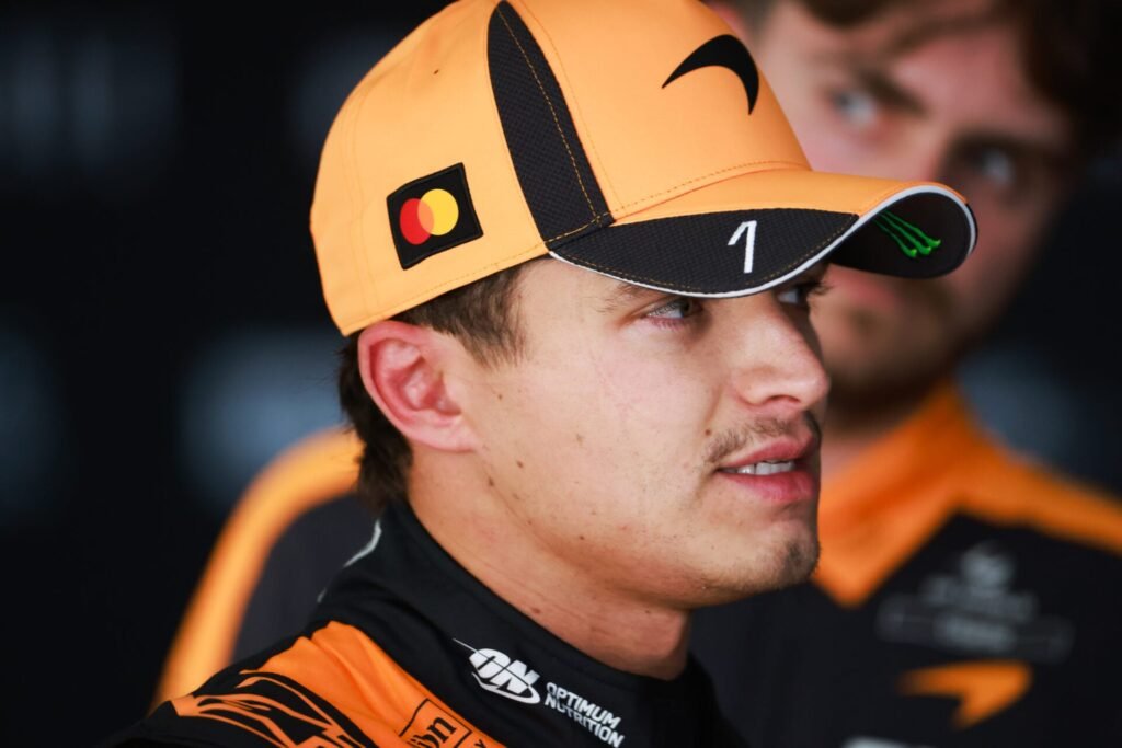 Norris volta a atacar MCL40, e McLaren vê problemas irem além das atualizações