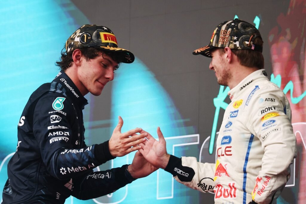 Ecclestone diz que Verstappen precisa de um carro forte desde a abertura para brigar pelo título de 2027