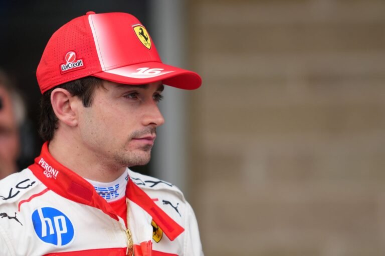 Leclerc perde tempo em duelos e estratégia, e Antonelli vence com folga no GP dos Estados Unidos