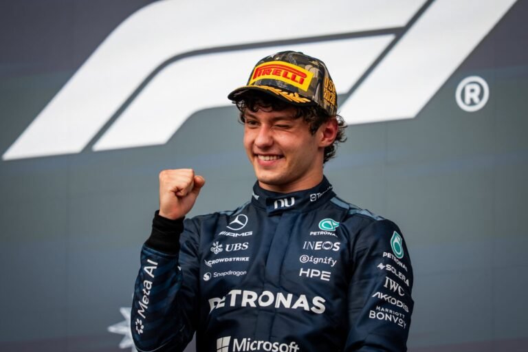 Antonelli diz que seguirá com o número 12 mesmo se confirmar título da F1 em 2026