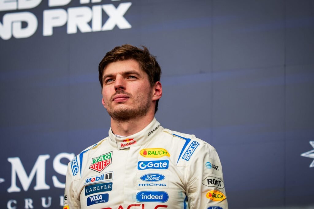 Rumor sobre motor da Mercedes coloca vitórias de Verstappen sob suspeita na F1
