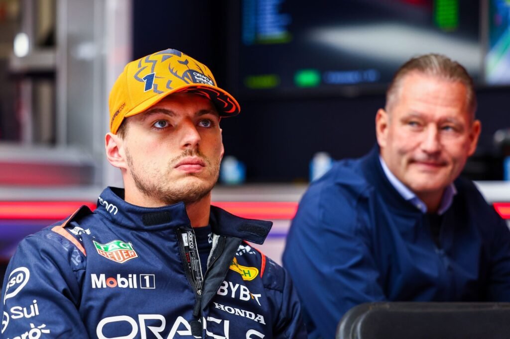 Horner diz que Verstappen ainda busca aprovação de Jos e relembra atritos nos bastidores da Red Bull